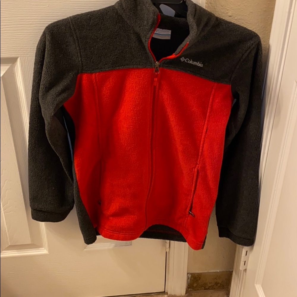 Columbia sweat shirt